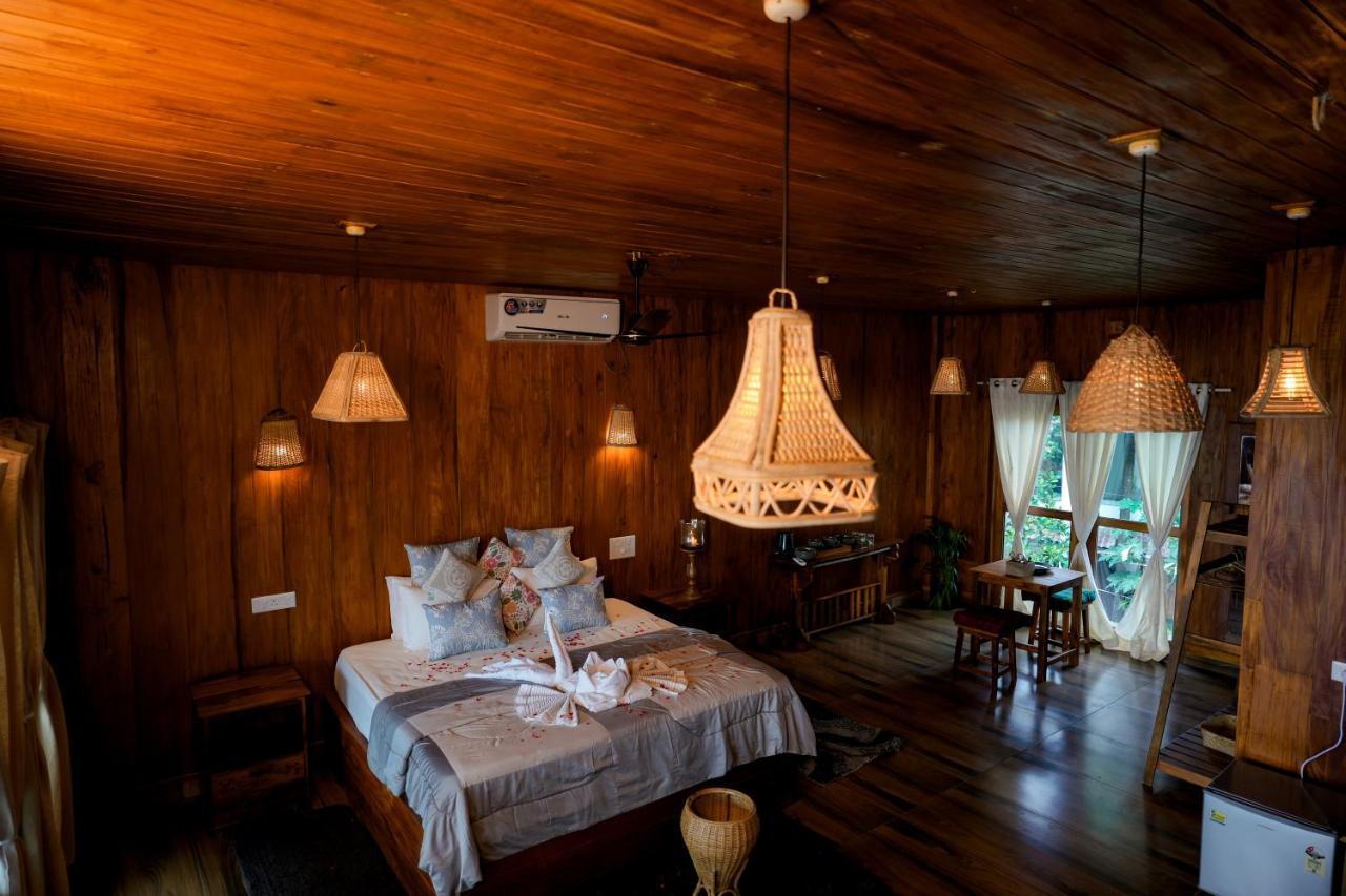 Driftwood Beach Resort Varkala Exterior photo